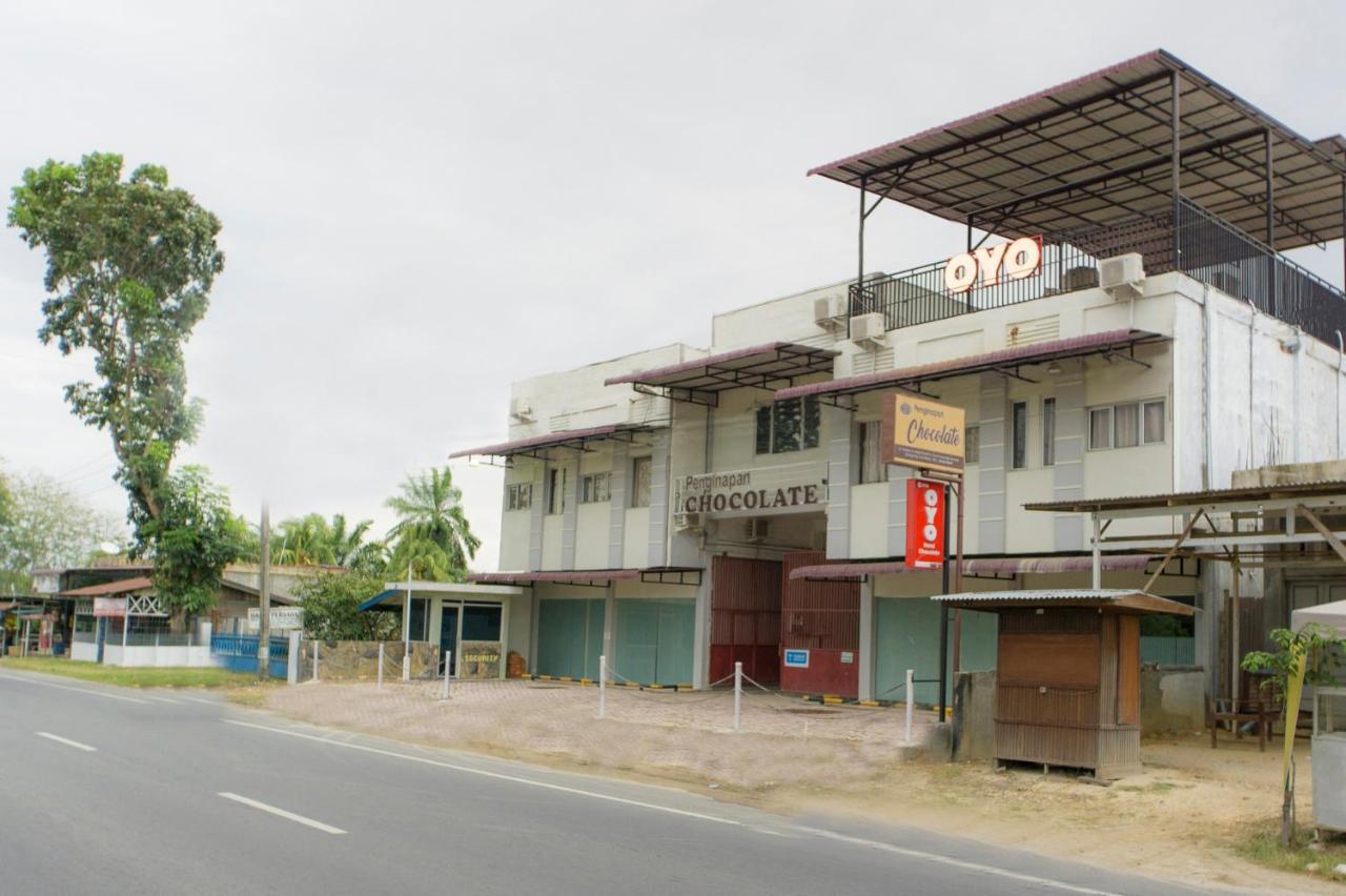โอโย 2598 โฮเต็ล ช็อคโกแล็ต Hotel Langsa ภายนอก รูปภาพ