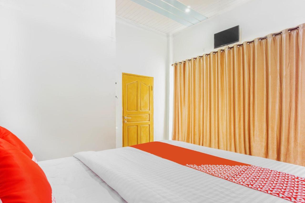 โอโย 2598 โฮเต็ล ช็อคโกแล็ต Hotel Langsa ภายนอก รูปภาพ